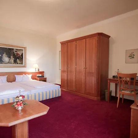 Romerbad فندق بادنويلر