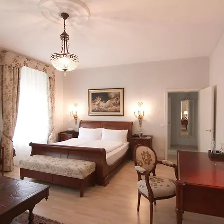 Romerbad فندق بادنويلر