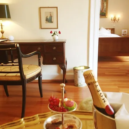 Romerbad فندق بادنويلر